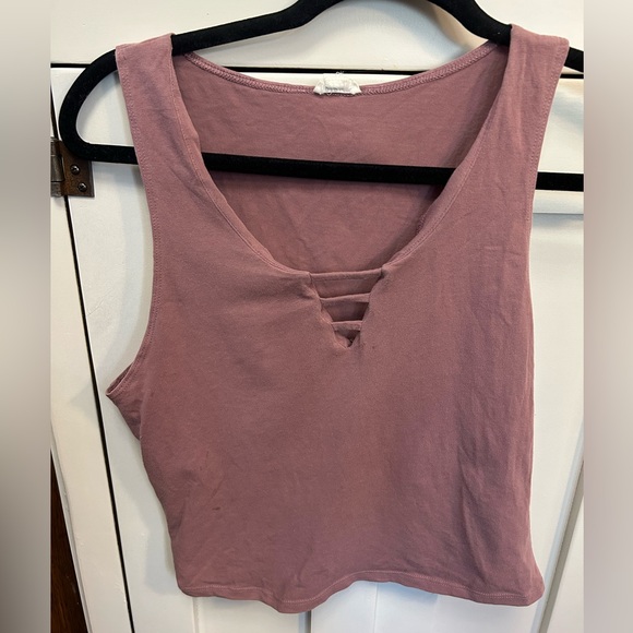 ⚡️2 for 10$!⚡️ Garage V-Neck Tank Top - Picture 1 of 3